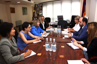 Արայիկ Հարությունյանն ընդունել է ԱՄՆ դեսպան Լին Թրեյսիին. անդրադարձել են ներառական կրթության բարեփոխումների ռազմավարությանը