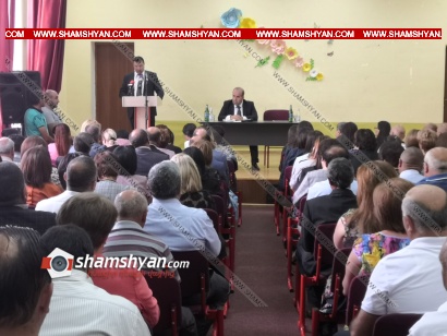 Շիրակի մարզի Նոր Կյանք համայնքի միջնակարգ դպրոցում սեպտեմբերի 1-ին ընդառաջ տեղի ունեցավ 150 հանրակրթական դպրոցների տնօրենների մասնակցությամբ խորհրդակցություն՝ մարզպետի գլխավորությամբ. ՖՈՏՈՌԵՊՈՐՏԱԺ, ՏԵՍԱՆՅՈՒԹ
