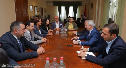 Արցախի ԱԺ նախագահը հանդիպել է ՀՀ ԱԺ գիտության, կրթության, մշակույթի, սփյուռքի, երիտասարդության և սպորտի հարցերի մշտական հանձնաժողովի պատվիրակության հետ