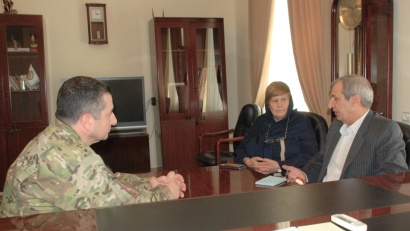 Քրեակատարողական ծառայության պետն ընդունել է Իրանի Իսլամական Հանրապետության հյուպատոսին. քննարկվել են իրանցի ազատազրկված անձանց հանձնմանն առնչվող հարցեր. ՖՈՏՈՌԵՊՈՐՏԱԺ