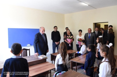 Բակո Սահակյանը Քաշաթաղի շրջանի Մոշաթաղ գյուղում մասնակցել է կապիտալ վերանորոգված դպրոցի բացմանը