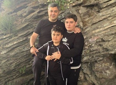 Դու՝ մենք ենք, սահմանի տղերքն են, բոլորս ենք. որովհետեւ դու հայրենիք ես. Արթուր Վանեցյանը լուսանկար է հրապարակել