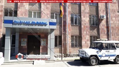 Արտակարգ դեպք Արարատի մարզում․ Մասիս քաղաքում 32-ամյա հարսը 5-րդ հարկի տան պատուհանը մաքրելիս վայր է ընկել․ բժիշկները պայքարում են նրա կյանքի համար
