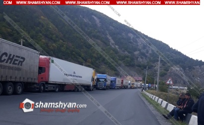 Վերին Լարսում լարված իրավիճակը պահպանվում է. ահազանգողներն ասում էին. «Պապիկյան, թունել մտնելով հարց չես լուծի, դուրս արի թունելից». ՖՈՏՈՌԵՊՈՐՏԱԺ, ՏԵՍԱՆՅՈՒԹ