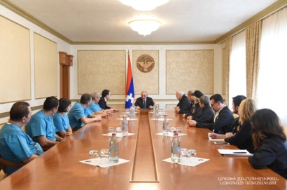 Բակո Սահակյանը հանդիպել է «Չևի Չեստ» կազմակերպության և Ֆրեզնո քաղաքից ժամանած բժիշկների հետ