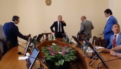 «Ռազբորկա» ԱԺ-ում. պատգամավորները վախենում են իրենց գործունեության հանրայնացումից․ «Ժողովուրդ»