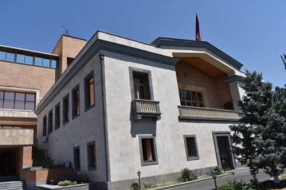 Արտակարգ դեպք Երևանում. «Պետական վերահսկողության ծառայություն»-ից քաղաքացին բերման է ենթարկվել ոստիկանության կենտրոնական բաժին