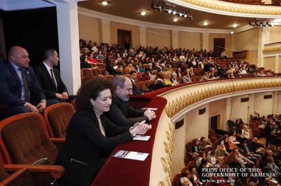 Նիկոլ Փաշինյանը ներկա է Մարիինյան թատրոնի սիմֆոնիկ նվագախմբի համերգին. ՏԵՍԱՆՅՈՒԹ