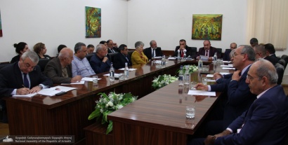 Արցախի խորհրդարանի մշտական հանձնաժողովները նիստեր են գումարել. ՖՈՏՈՌԵՊՈՐՏԱԺ