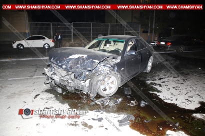 Խոշոր ավտովթար Երևանում. բախվել են BMW-ն ու Hyundai Elantra-ն, վերջինն էլ բախվել է կայանված Honda-ին. կան վիրավորներ. ՖՈՏՈՌԵՊՈՐՏԱԺ, ՏԵՍԱՆՅՈՒԹ