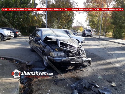 Ավտովթար Արմավիրի մարզում. բախվել են Mercedes-ն ու ՊՆ հաշվեկշռում գրանցված մարդատար ավտոբուսը. ժամանել են տարածքի ոստիկանապետը, ՃՈ դասակի հրամանատարն ու ավագ հետաքննիչը. ՖՈՏՈՌԵՊՈՐՏԱԺ