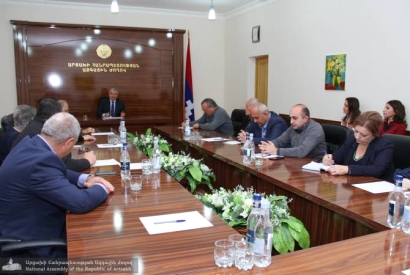 Արցախի ԱԺ նախագահ Աշոտ Ղուլյանը հրավիրել է աշխատանքային խորհրդակցություն