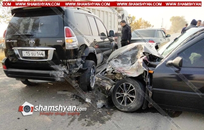 Խոշոր ավտովթար Արարատի մարզում. բախվել են Toyota Land Cruiser Prado-ն, Volkswagen Vento-ն, Lada Priora-ն և ВАЗ 2101-ը. կա վիրավոր. ՖՈՏՈՌԵՊՈՐՏԱԺ, ՏԵՍԱՆՅՈՒԹ