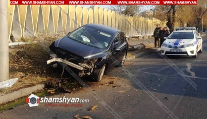 Ավտովթար Երևանում. 26–ամյա վարորդը Peugeot ավտոմեքենայով կառավարական ամառանոցի մոտ տապալել է 2 չորացած ծառ և բախվել էլեկտրասյանը. կա վիրավոր. ՖՈՏՈՌԵՊՈՐՏԱԺ, ՏԵՍԱՆՅՈՒԹ