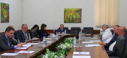 Արցախի Պաշտպանության, անվտանգության և օրինապահպանության հարցերի մշտական հանձնաժողովը նիստ է գումարել