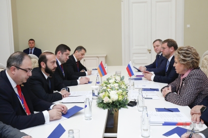 Արարատ Միրզոյանը հանդիպել է ՌԴ Դաշնային խորհրդի նախագահ Վալենտինա Մատվիենկոյին