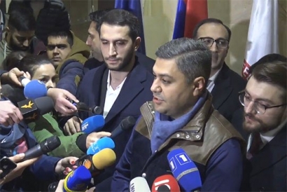 «Դու էլ պիտի հեռանաս, ախպե՛ր ջան». մանրամասներ ՀՖՖ գործկոմի նիստից. «Ժողովուրդ»