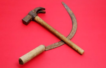 Արտառոց գողություն՝ Երևանում. արդարադատության նախարարության մոտից գողացել են մետաղական աղբամանը. կատարողներից «Մանգաղին» բռնել են, «Մուրճին» որոնում են