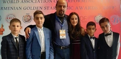 Կրկնակի հաղթանակ մեկ օրում. Գյումրեցի երգիչները «Գրան պրի»-ի են արժանացել. ՖՈՏՈՌԵՊՈՐՏԱԺ