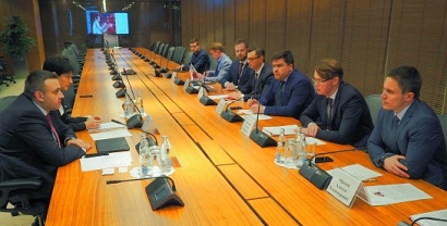 Վարոս Սիմոնյանը Մոսկվայում հանդիպել է ՌԴ տնտեսական զարգացման նախարարի տեղակալ, հավատարմագրման ազգային մարմնի ղեկավար Ալեքսեյ Խերսոնցևի հետ