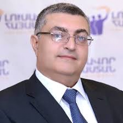 Երևանում թալանել են Ազգային ժողովի պատգամավորի Toyota-ն. հափշտակել են խմիչքներ և բջջային հեռախոսը