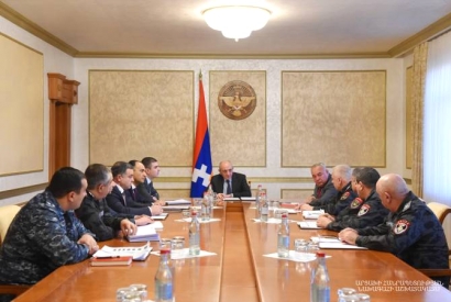 Բակո Սահակյանը խորհրդակցություն է հրավիրել ճանապարհային ոստիկանության աշխատանքների թեմայով