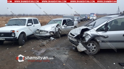 Ավտովթար Արարատի մարզում. բախվել են Opel-ն ու Mercedes-ը, վերջինս էլ բախվել է կայանված «Նիվա»-ին». կան վիրավորներ. ՖՈՏՈՌԵՊՈՐՏԱԺ, ՏԵՍԱՆՅՈՒԹ