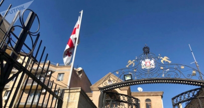 Երևանում թալանել են Հայաստանում Վրաստանի դեսպանի՝ դիվանագիտական համարանիշներով Mercedes-ը