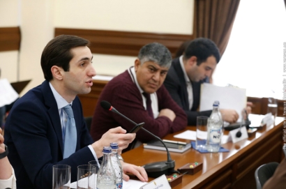 Ինձ Երևանի ավագանուց հետ կանչելու հարցն առիթ դարձավ, որ «Հանրային» ՀԸ-ից հրավիրեն եթերի, մինչդեռ «ԿամԱզ»-ների դեպքերում ես այնտեղից այդպես էլ հրավեր չստացա. Դավիթ Խաժակյան. 168.am