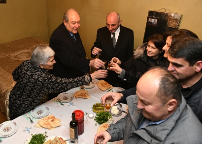 Արցախի ամեն գյուղ իր պատմությունն, իր հերոսներն ունի․ նախագահ Սարգսյանն այցելել է Ասկերանի շրջանի Հարավ գյուղ. ՖՈՏՈՌԵՊՈՐՏԱԺ