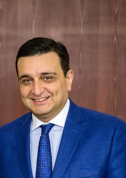 Ամուր կամքի և նպատակասլացության շնորհիվ նախանշված ծրագրերը կդառնան հասանելի. Արմեն Մուրադյանի ուղերձը Ամանորի և Սուրբ Ծննդյան տոների առթիվ