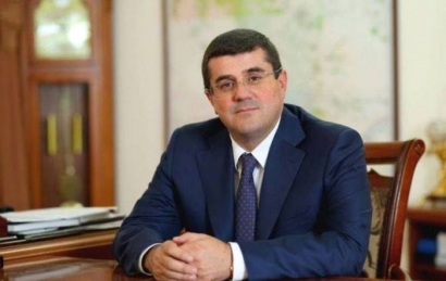 Երբևէ հակված չեմ եղել այն մտքին, որ Ադրբեջանը եկամուտների բաշխման առումով խելամիտ քաղաքականություն է վարում. Արայիկ Հարությունյանը՝ Հրանտ Բագրատյանին