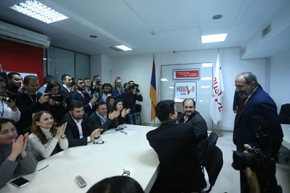 «Իմ քայլը» փակ հանդիպումներ է անցկացնում գործադիր մարմնի ներկայացուցիչների հետ. «Ժողովուրդ»