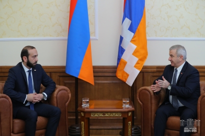 Հայաստանի ԱԺ նախագահ Արարատ Միրզոյանը զրույց է ունեցել Արցախի խորհրդարանի նախագահ Աշոտ Ղուլյանի հետ
