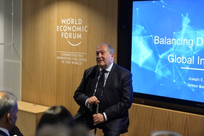 Այս աշխարհը չի լինելու գործարանների երկիր, այն երիտասարդների աշխարհ է լինելու․ նախագահ Սարգսյանը Դավոսի համաժողովում մասնակցել է «Հավասարակշռելով ներքին և գլոբալ անհավասարությունը» թեմայով քննարկմանը