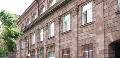 Հայ բժիշկը ապացուցեց, որ ինքը հավատարիմ է Հիպոկրատի երդմանն ու մարդ կոչվելուն. նա վիրահատարանում օգնություն է ցուցաբերել իր 14-ամյա տղային կողոպտողներից մեկին