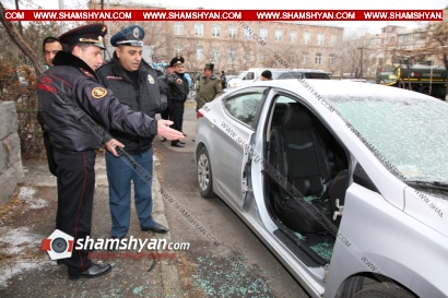 Տարօրինակ գողություն Երևանում. Hyundai Elantra ավտոմեքենայի դուռը մեքենայի վրայից պոկել ու գողացել են. ՖՈՏՈՌԵՊՈՐՏԱԺ, ՏԵՍԱՆՅՈՒԹ