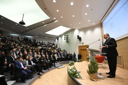 «Ինչ-որ առումով ես հավատում եմ, որ մենք մուտք ենք գործում Վերածննդի նոր դարաշրջան». նախագահ Արմեն Սարգսյանը դասախոսությամբ հանդես է եկել Հոլոնի տեխնոլոգիական համալսարանում