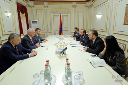 Արարատ Միրզոյանն ընդունել է Եվրասիական տնտեսական հանձնաժողովի կոլեգիայի նախագահի գլխավորած պատվիրակությանը