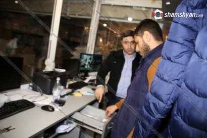 Խոշոր չափի կողոպուտ Արագածոտնի մարզում. թալանել են «Աշտարակ» սուպերմարկետում գործող տարադրամի փոխանակման կետը՝ հափշտակելով չհրկիզվող պահարանը, որում եղել է մոտ 20 մլն դրամ գումար