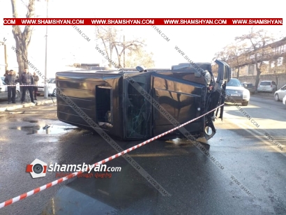 Խոշոր ավտովթար Երևանում. բախվել են «յաշիկ»-ն  ու Nissan-ը. «յաշիկը» կողաշրջվել է, Nissan-ն էլ բախվել է կայանված BMW X5-ին. 4 վիրավորներին ավտոմեքենայից դուրս են բերել փրկարարները. ՖՈՏՈՌԵՊՈՐՏԱԺ, ՏԵՍԱՆՅՈՒԹ