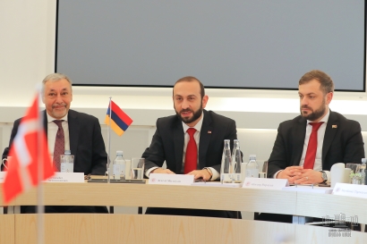 ՀՀ ԱԺ նախագահ Արարատ Միրզոյանը հանդիպում է ունեցել Դանիայի Ֆոլկետինգի խոնակ Հենրիկ Դամ Քրիստենսենի հետ