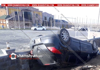 Խոշոր ավտովթար Արմավիրի մարզում. 37-ամյա վարորդը Nissan-ով բախվել է գազատար խողովակին, այնուհետև գլխիվայր շրջվելով՝ հայտնվել ձորակում. կա վիրավոր. ՖՈՏՈՌԵՊՈՐՏԱԺ, ՏԵՍԱՆՅՈՒԹ