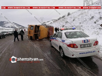 Խոշոր ավտովթար Լոռու մարզում. բախվել են Opel-ն ու «ՊԱԶ»-ը. վերջինս կողաշրջվել է, «ՊԱԶ»-ում գտնվող «Գլորիա» կարի ֆաբրիկայի 25 աշխատակից տեղափոխվել է հիվանդանոց. ՖՈՏՈՌԵՊՈՐՏԱԺ, ՏԵՍԱՆՅՈՒԹ
