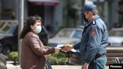 Ռաֆայել Թեյմուրազյան. Բավական է բժիշկներին շնորհակալությունները սահմանափակել ծափերով, յուրաքանչյուրս պետք է անենք մեր բաժինը