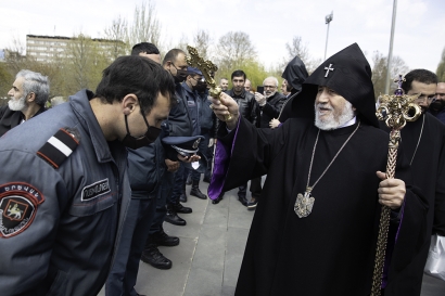 «Մարդկությունը պետք է գիտակցի՝ առաջընթացի ու երջանկության երաշխիքը Աստծով ապրված կյանքն է, որ դառնում է օրհնության, ուժի ու զորության աղբյուր». Ամենայն Հայոց Կաթողիկոս. ՖՈՏՈՌԵՊՈՐՏԱԺ