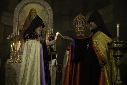 Մայր Աթոռ Սուրբ Էջմիածնի միաբանությունը՝ Ամենայն Հայոց Կաթողիկոսի գլխավորությամբ, Ս. Գայանե վանքում մասնակցել է Տեր Հիսուս Քրիստոսի Սուրբ Հարության Ճրագալույցի Սուրբ Պատարագին. ՖՈՏՈՌԵՊՈՐՏԱԺ