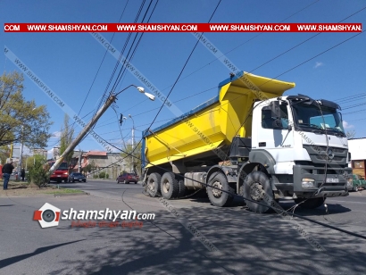 Արտակարգ դեպք Երևանում. բեռնատար Mercedes-ի թափքը ընթացքում վնասել է էլեկտրալարերն ու մասամբ թեքել էլեկտրասյունը. ՖՈՏՈՌԵՊՈՐՏԱԺ, ՏԵՍԱՆՅՈՒԹ