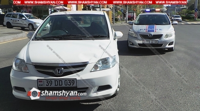 Ոստիկանության Արաբկիրի բաժնի դիմաց Honda-ի վարորդը վերգետնյա անցման տակ վրաերթի է ենթարկել հետիոտնին. վերջինս տեղափոխվել է հիվանդանոց. ՖՈՏՈՌԵՊՈՐՏԱԺ, ՏԵՍԱՆՅՈՒԹ