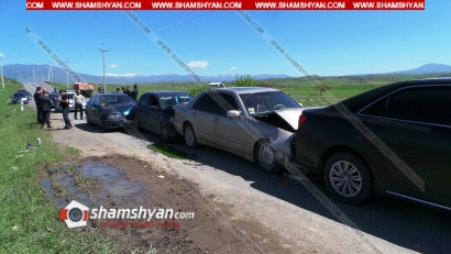 Շղթայական ավտովթար Կոտայքի մարզում. բախվել են 2 Toyota Camry, Mercedes E320-ն, BMW-ն ու Opel-ը. կա վիրավոր. ՖՈՏՈՌԵՊՈՐՏԱԺ, ՏԵՍԱՆՅՈՒԹ